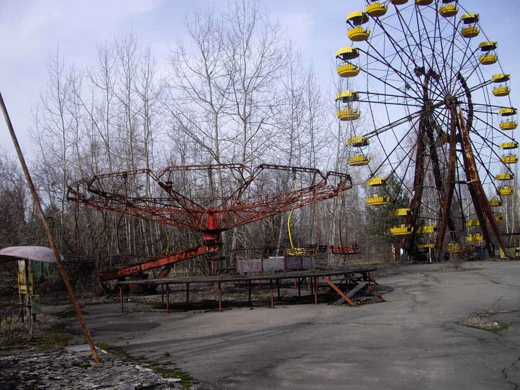 http://cdn.lolwot.com/wp-content/uploads/2014/12/8-breathtaking-images-of-the-post-apocalyptic-chernobyl-2.jpg
