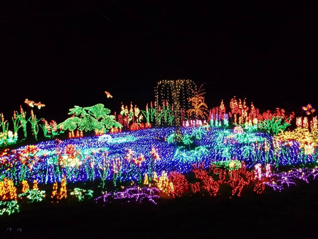 Ten Breathtaking Christmas Light Displays From Around the World