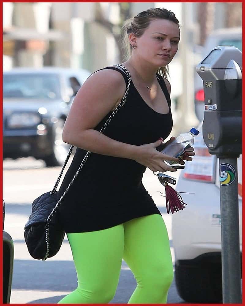 17 Celebrities Who Have Experienced Yoga Pants Fails